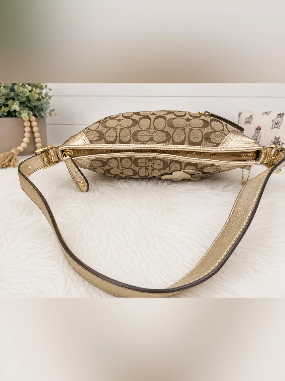 COACH Signature Floral Appliqué Hobo Bag Gold Tan Y2K